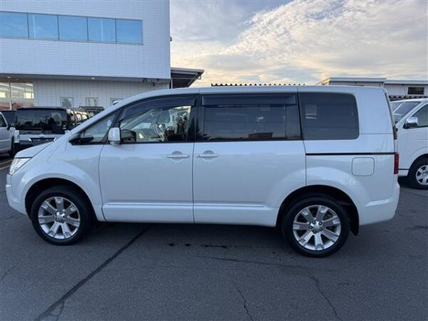 Ref:AUX-19572584 MITSUBISHI DELICA D:5 2016 - Image 9