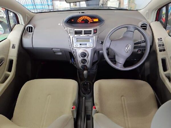 Ref:AUX-19572621 TOYOTA VITZ 2010 - Image 3