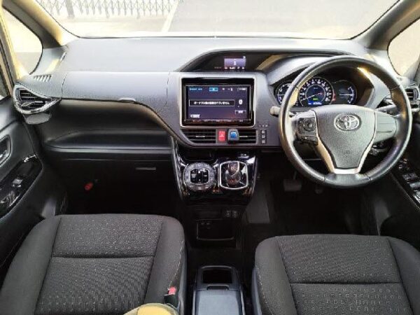 Ref:AUX-19572666 TOYOTA VOXY 2017 - Image 3