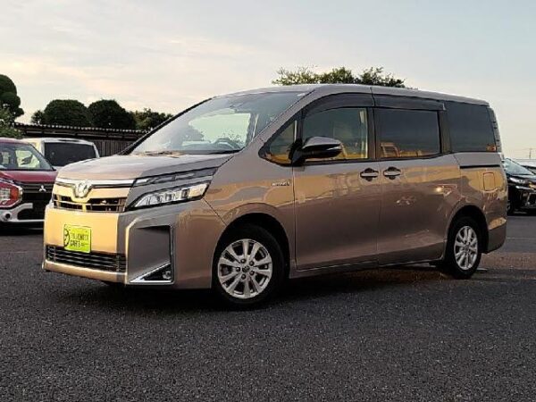Ref:AUX-19572666 TOYOTA VOXY 2017