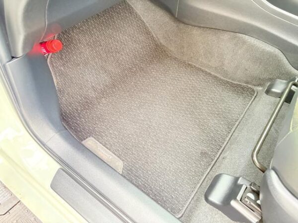 Ref:AUX-19579565 TOYOTA PRIUS ALPHA 2019 - Image 15