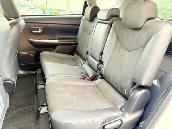 Ref:AUX-19579565 TOYOTA PRIUS ALPHA 2019 - Image 17