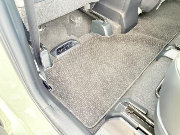 Ref:AUX-19579565 TOYOTA PRIUS ALPHA 2019 - Image 19