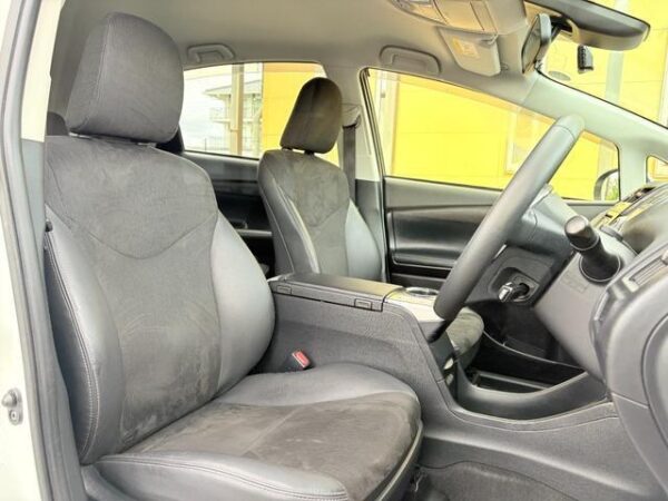 Ref:AUX-19579565 TOYOTA PRIUS ALPHA 2019 - Image 7
