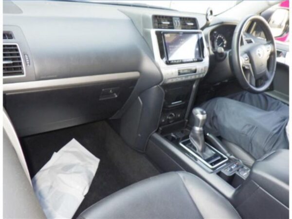 Ref:AUX-19584070 TOYOTA LAND CRUISER PRADO 2020 - Image 3