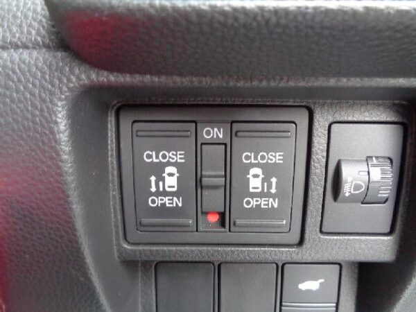 Ref:AUX-19584148 HONDA STEPWAGON 2022 - Image 8