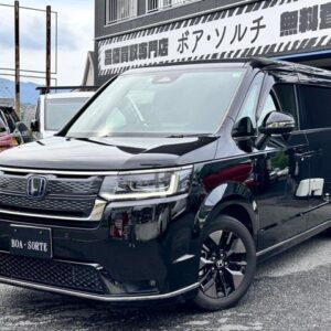 2022 Honda Stepwagon black hybrid used car Japan export