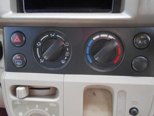 Ref:AUX-19594719 MAZDA SCRUM 2011 - Image 6
