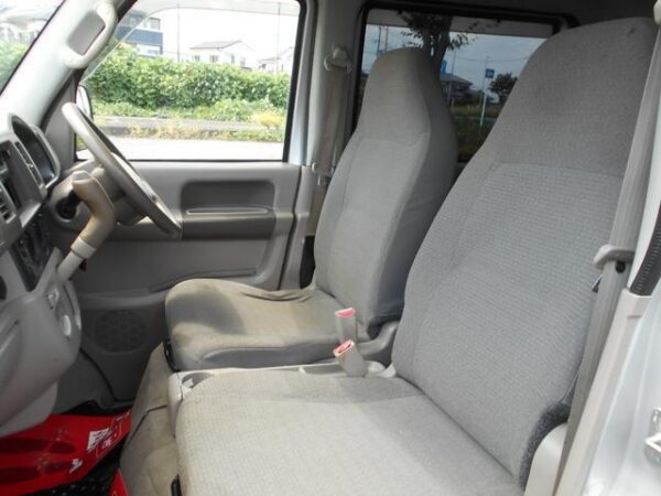 Ref:AUX-19594719 MAZDA SCRUM 2011 - Image 10