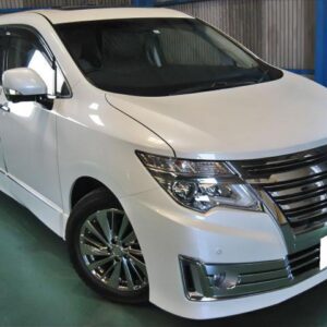 2014 Nissan Elgrand pearl gasoline used car Japan export