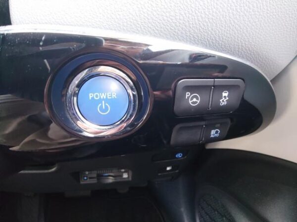 Ref:AUX-19598924 TOYOTA PRIUS PHV 2017 - Image 14