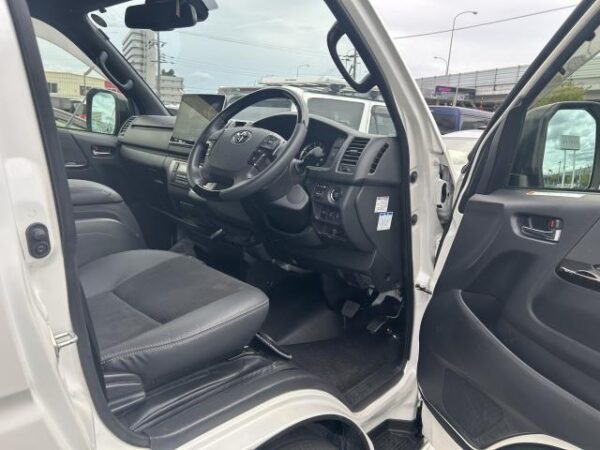 Ref:AUX-19598927 TOYOTA HIACE VAN 2024 - Image 3