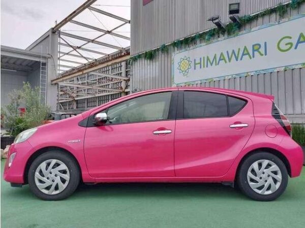 Ref:AUX-19601200 TOYOTA AQUA 2015 - Image 18