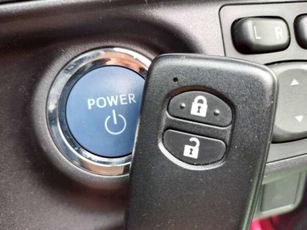 Ref:AUX-19601200 TOYOTA AQUA 2015 - Image 8