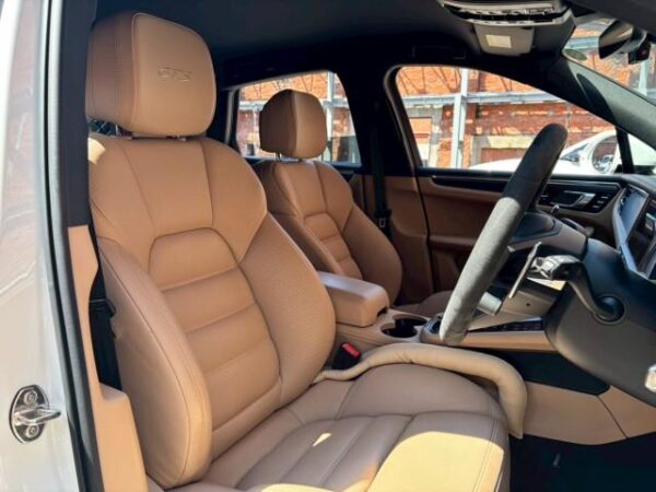 Ref:AUX-19602436 PORSCHE MACAN 2024 - Image 16