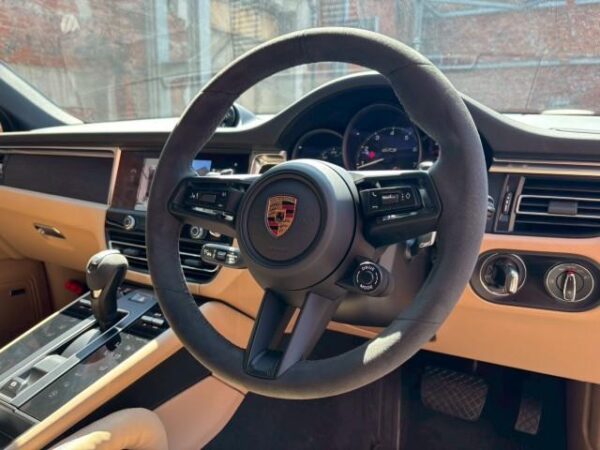 Ref:AUX-19602436 PORSCHE MACAN 2024 - Image 19