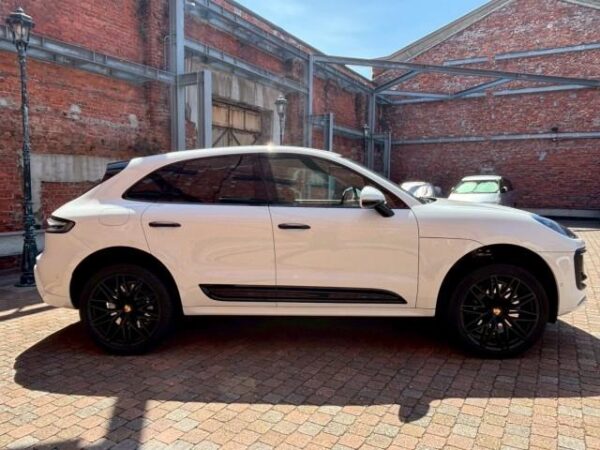 Ref:AUX-19602436 PORSCHE MACAN 2024 - Image 4