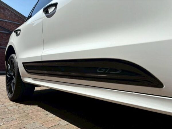 Ref:AUX-19602436 PORSCHE MACAN 2024 - Image 9