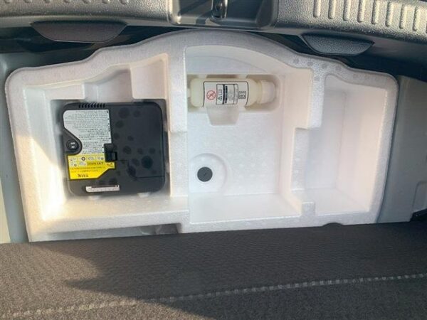 Ref:AUX-19609472 TOYOTA YARIS 2023 - Image 12
