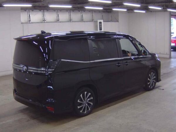 Ref:AUX-19609550 TOYOTA VOXY 2022 - Image 5