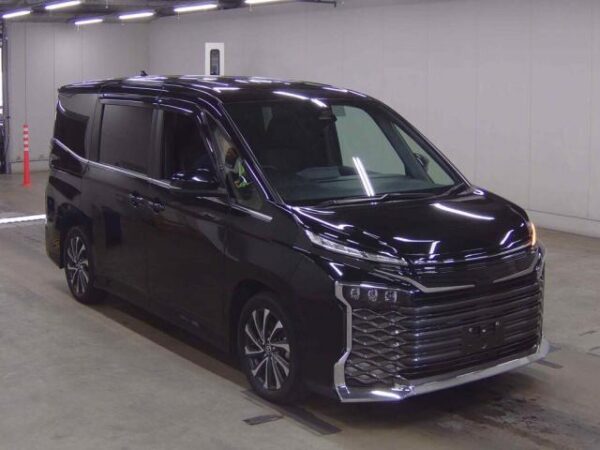 Ref:AUX-19609550 TOYOTA VOXY 2022