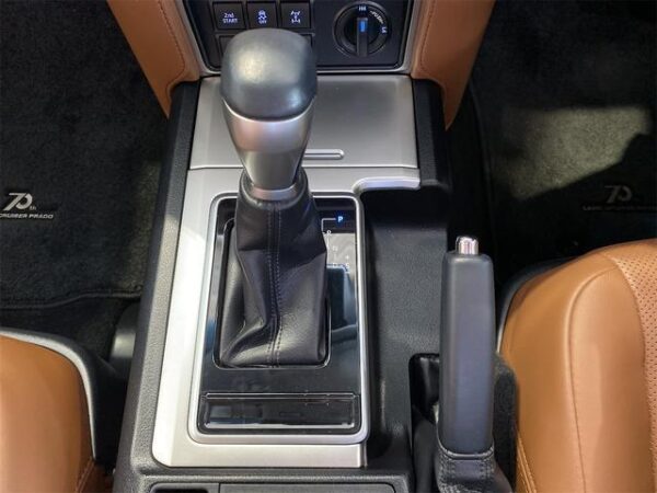Ref:AUX-19609846 TOYOTA LAND CRUISER PRADO 2022 - Image 11