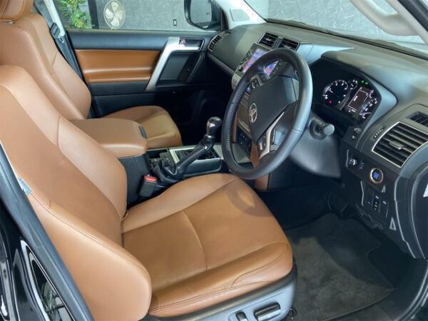 Ref:AUX-19609846 TOYOTA LAND CRUISER PRADO 2022 - Image 13