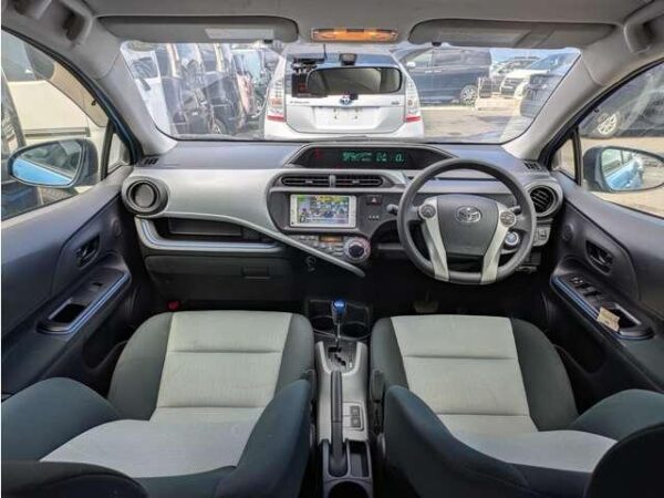 Ref:AUX-19611317 TOYOTA AQUA 2013 - Image 3