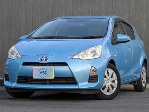 Ref:AUX-19611317 TOYOTA AQUA 2013
