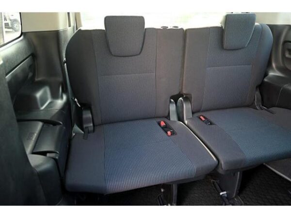 Ref:AUX-19618009 TOYOTA NOAH 2017 - Image 11