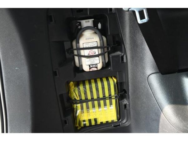 Ref:AUX-19618009 TOYOTA NOAH 2017 - Image 16