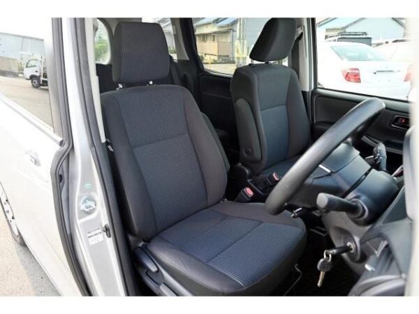 Ref:AUX-19618009 TOYOTA NOAH 2017 - Image 6
