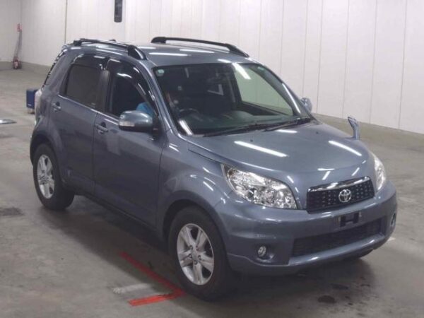 Ref:AUX-19618128 TOYOTA RUSH 2013