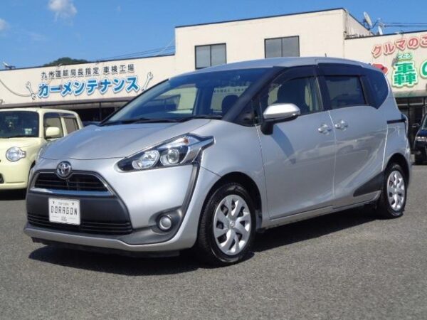 Ref:AUX-19618344 TOYOTA SIENTA 2016
