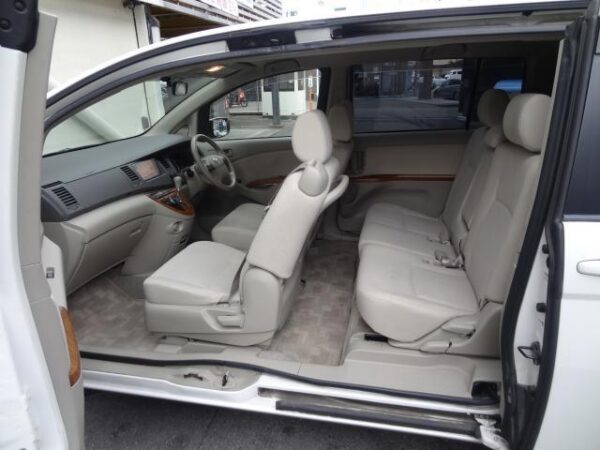 Ref:AUX-19618413 TOYOTA ISIS 2010 - Image 17
