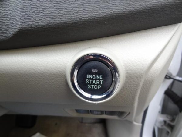 Ref:AUX-19618413 TOYOTA ISIS 2010 - Image 6