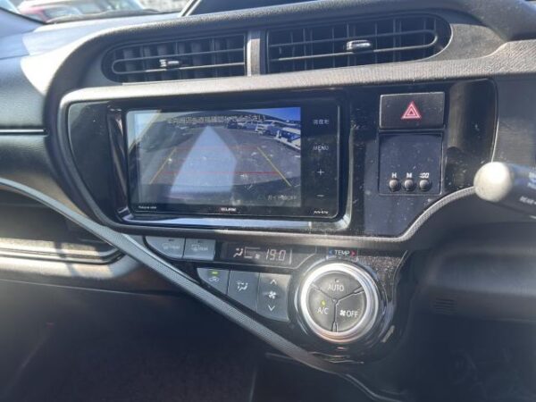 Ref:AUX-19625154 TOYOTA AQUA 2017 - Image 13