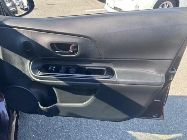 Ref:AUX-19625154 TOYOTA AQUA 2017 - Image 17