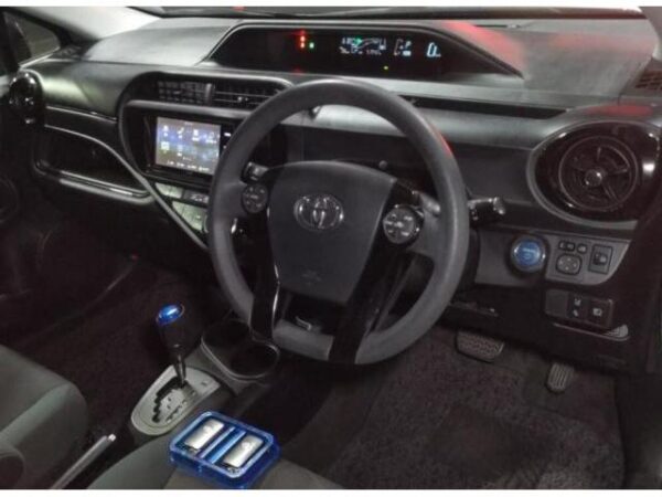 Ref:AUX-19625154 TOYOTA AQUA 2017 - Image 3