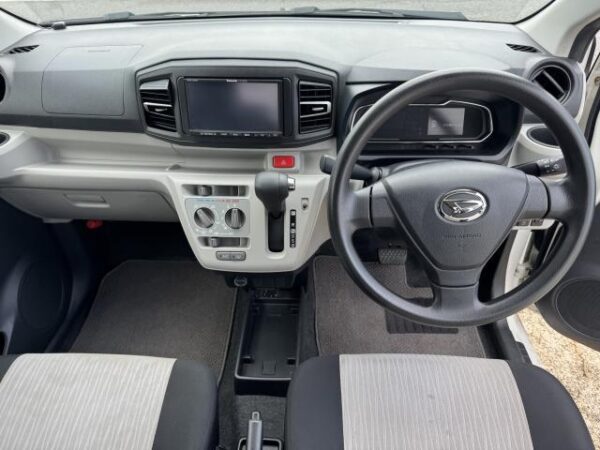 Ref:AUX-19629498 DAIHATSU MIRA E:S 2017 - Image 3