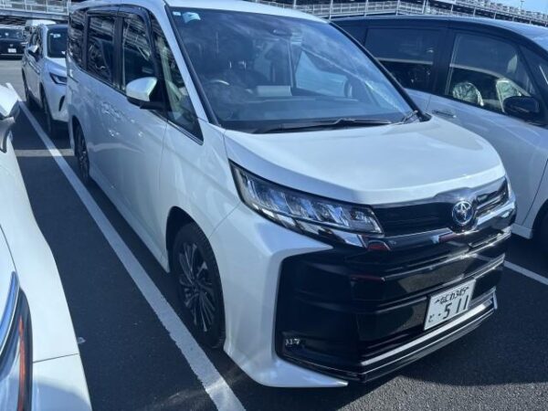 Ref:AUX-19629554 TOYOTA NOAH 2023 - Image 2
