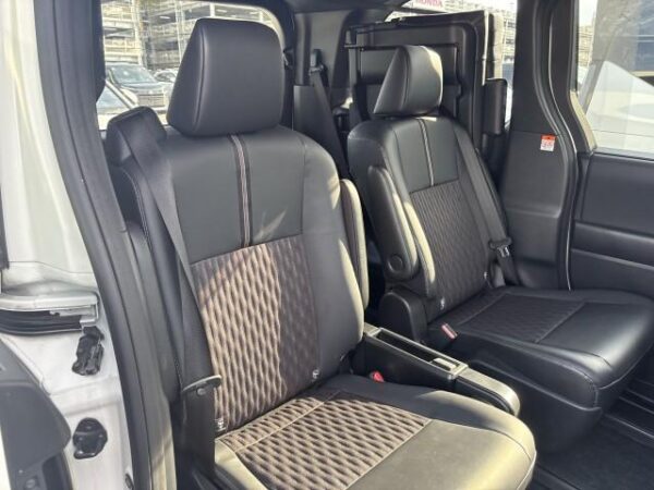 Ref:AUX-19629554 TOYOTA NOAH 2023 - Image 6