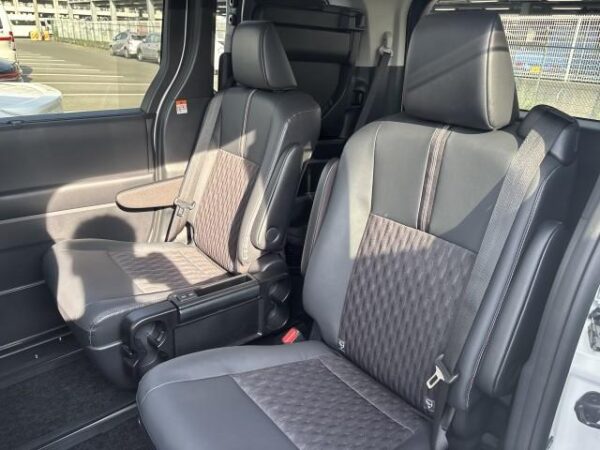 Ref:AUX-19629599 TOYOTA NOAH 2022 - Image 5