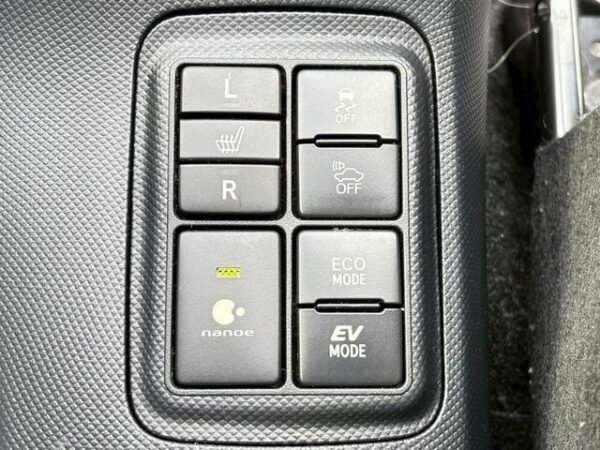 Ref:AUX-19644527 TOYOTA AQUA 2017 - Image 4