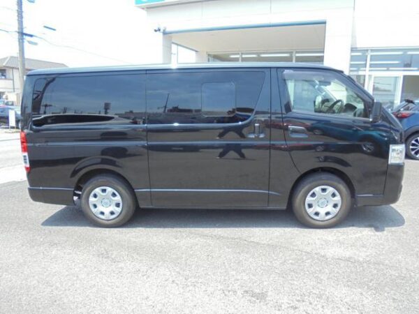 Ref:AUX-19644784 TOYOTA HIACE VAN 2022 - Image 4