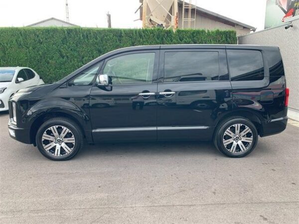 Ref:AUX-19648717 MITSUBISHI DELICA D:5 2023 - Image 3