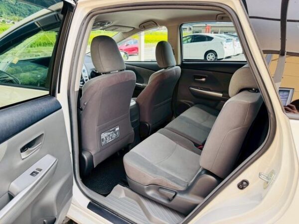 Ref:AUX-19656049 TOYOTA PRIUS ALPHA 2013 - Image 16