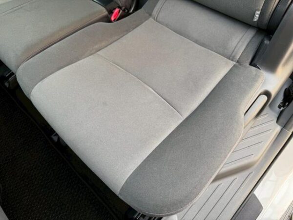 Ref:AUX-19656049 TOYOTA PRIUS ALPHA 2013 - Image 17