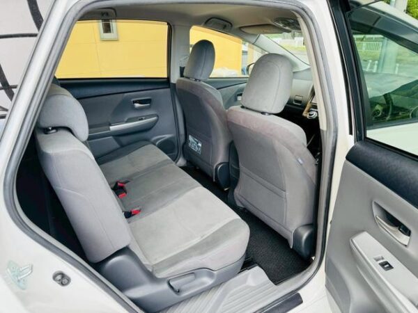 Ref:AUX-19656049 TOYOTA PRIUS ALPHA 2013 - Image 19