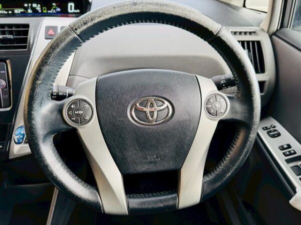 Ref:AUX-19656049 TOYOTA PRIUS ALPHA 2013 - Image 9